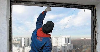 Демонтаж остекления балкона в Вологде - цена от 560 руб. - Сварной-Вгд